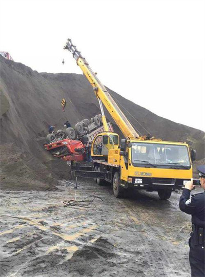 五指山上犹道路救援